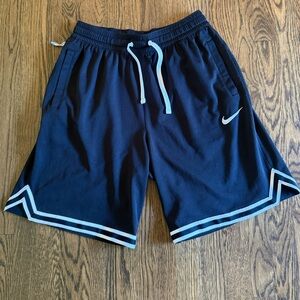 EUC Nike DNA Basketball Shorts Size Large